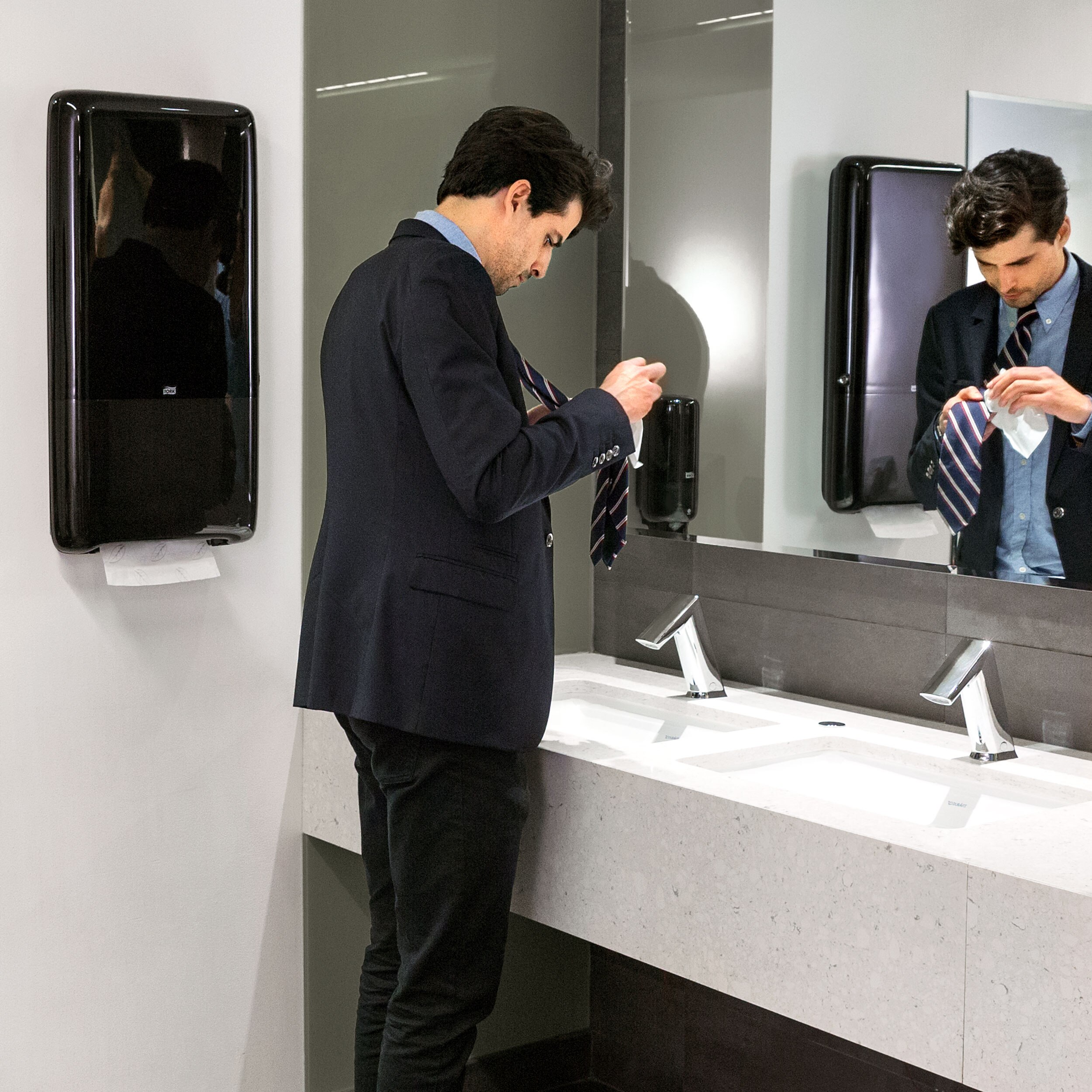 IGEFA ROIN 552508 Tork PeakServe® zásobník na navazující papírové ručníky 4